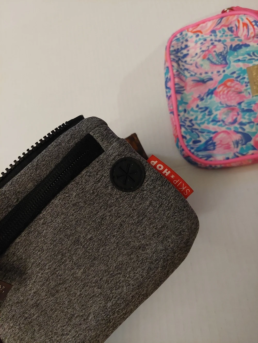 Tory Burch Sunglass CASE Plus Lilly Pulitzer Skip Hop Bag Clutch